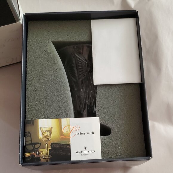 Waterford Crystal "Best Wishes" 6" vase in original box - Picture 7 of 9